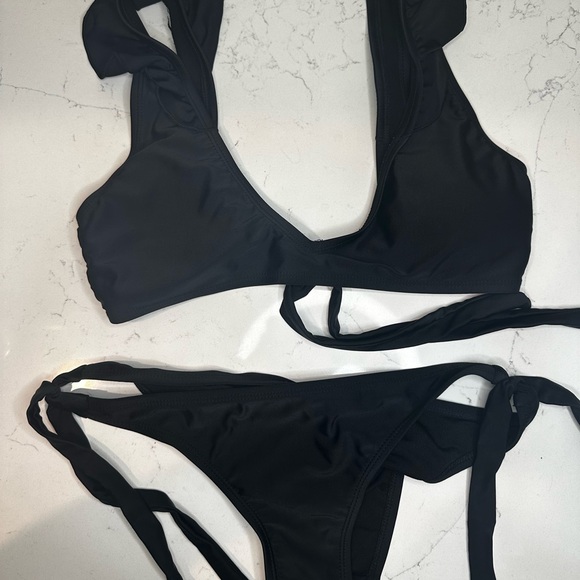 Missguided Bikini - Picture 2 of 6